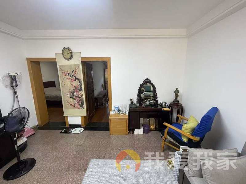 金盘路57号工商银行宿舍 南北通透，采光好 装修好，环镜优美 近地铁 视野好，诚心出售