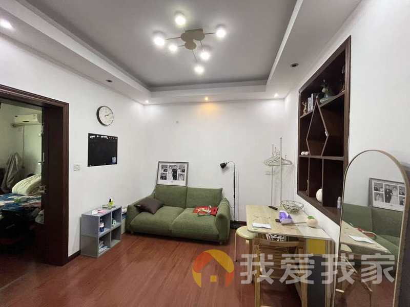 花园巷 南北通透，采光好 装修好，环镜优美 近地铁 视野好，诚心出租