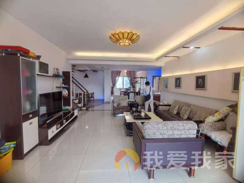 景江豪庭（景江公寓） 南北通透，采光好 装修好，环镜优美 近地铁 视野好，诚心出售