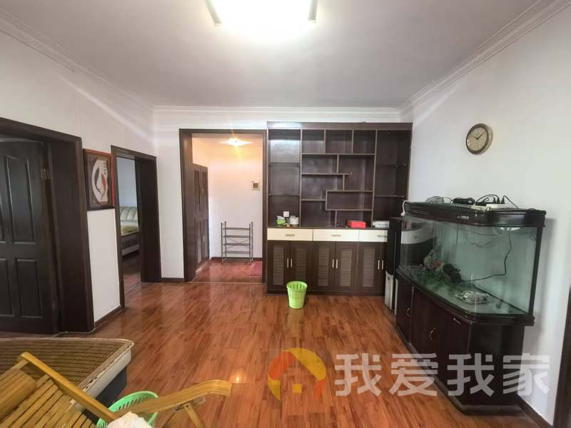 岔道口西路29号土产公司宿舍 南北通透，采光好 装修好，环镜优美 近地铁 视野好，诚心出租