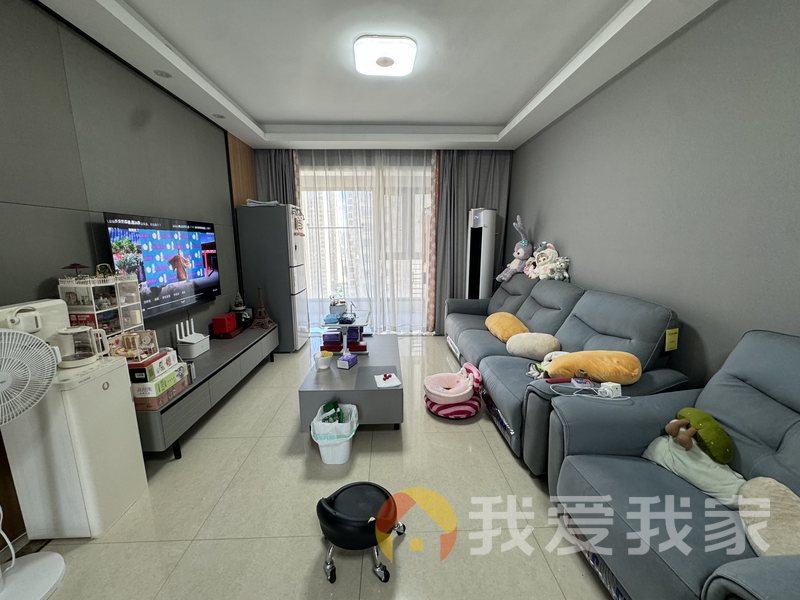 绿地朝阳中心（海珀悦庭）二期 南北通透，采光好 装修好，环镜优美 中间楼层