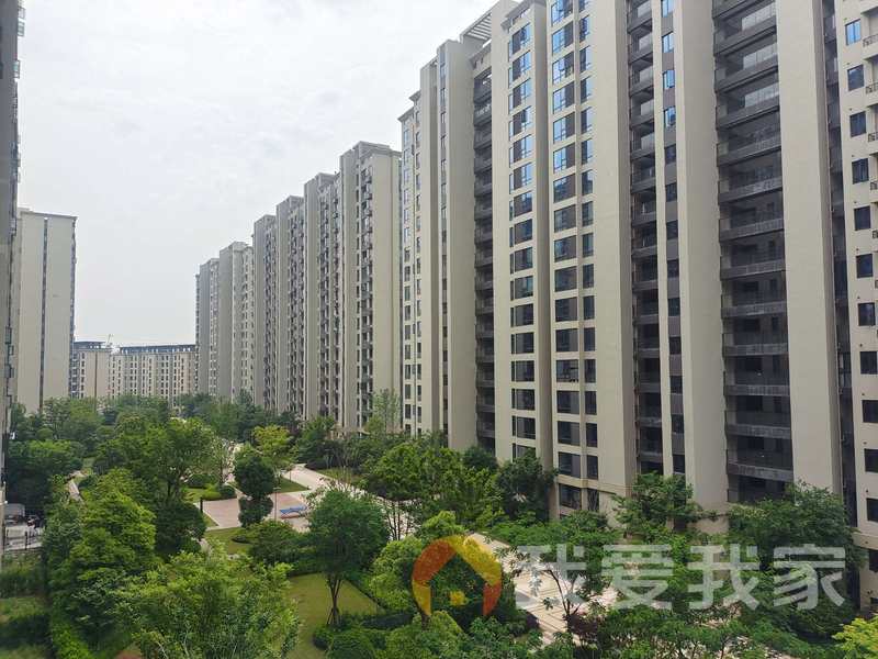 南昌我爱我家恒茂未来都会花园A区 南北通透，采光好 装修好，环镜优美 中间楼层