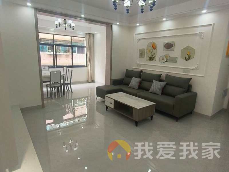 新建区兴华路 南北通透，采光好 装修好，环镜优美 视野好，诚心出售