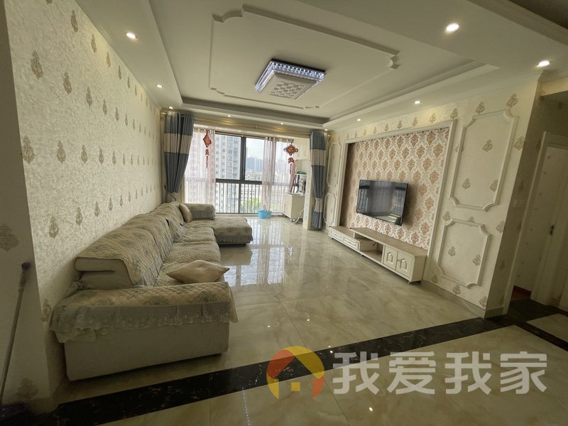 巨成广场金山街 南北通透，采光好 装修好，环镜优美 视野好，诚心出租