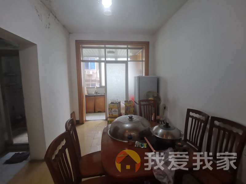 洛阳路61号商储宿舍 南北通透，采光好 近地铁 视野好，诚心出租