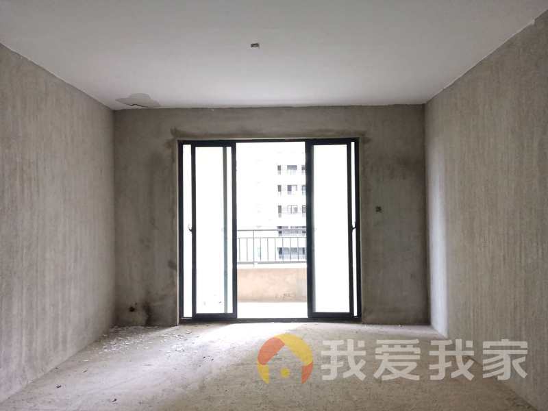 新建城A7区 南北通透，采光好 近地铁 中间楼层