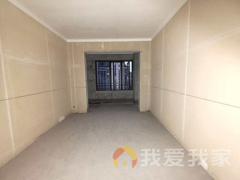 绿都观澜府北苑 南北通透，采光好 装修好，环镜优美 视野好，诚心出售