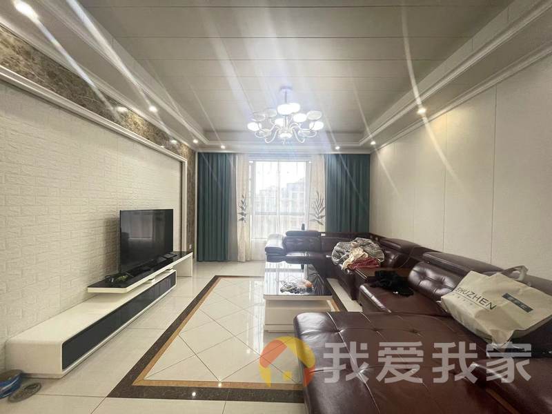 新力金沙湾 南北通透，采光好 装修好，环镜优美 视野好，诚心出租
