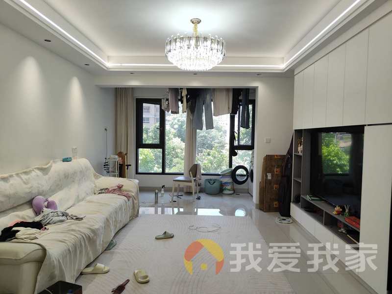 世纪滨江 南北通透，采光好 装修好，环镜优美 周边匹套完善，，出行方便