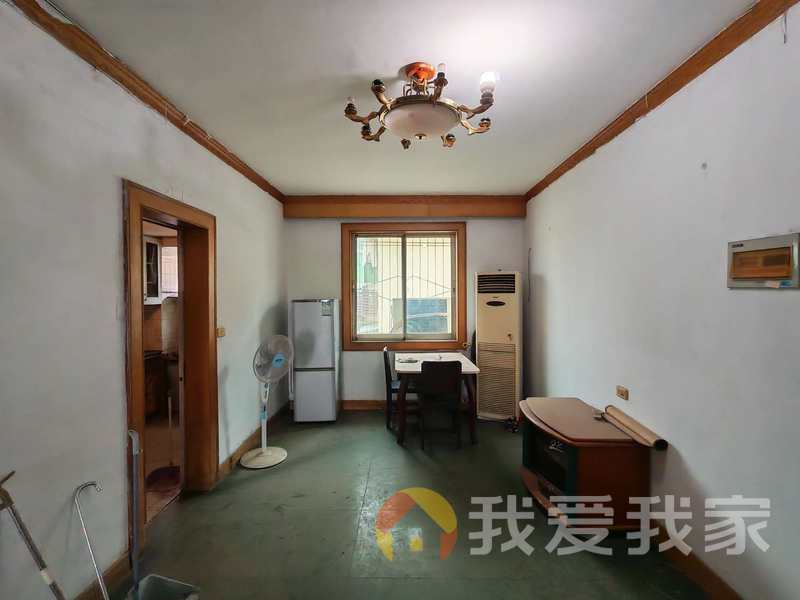 红谷滩丰和大道龙腾小区 南北通透，采光好 装修好，环镜优美 近地铁 视野好，诚心出租