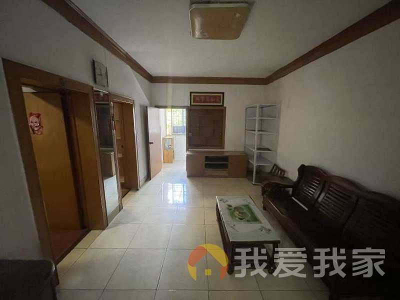 锦绣花园 南北通透，采光好 装修好，环镜优美 近地铁 中间楼层