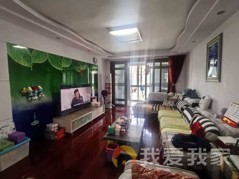富赣灏庭 南北通透，采光好 装修好，环镜优美 视野好，诚心出售