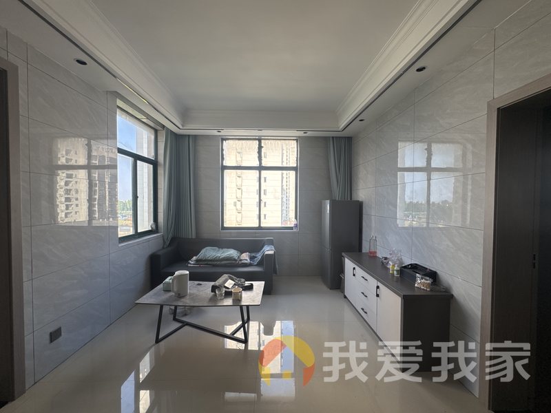 幸福庄园 南北通透，采光好 装修好，环镜优美 视野好，诚心出售