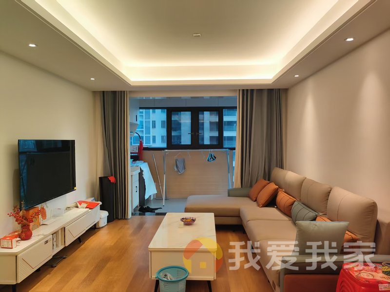 三室二厅双南卧,C精装修,黄金楼层,房东首次出租