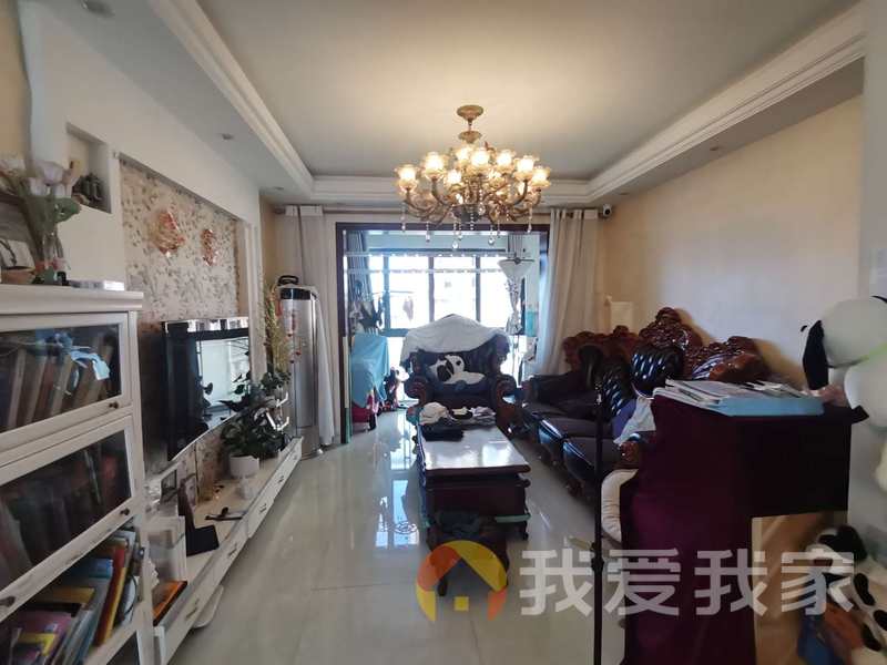 南昌我爱我家绿地新都会 南北通透，采光好 近地铁 周边匹套完善，，出行方便