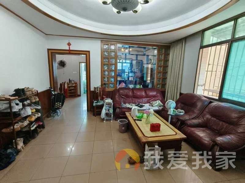 洪都北大道 南北通透，采光好 装修好，环镜优美 近地铁 视野好，诚心出售