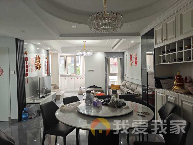 康城印象 南北通透，采光好 装修好，环镜优美 中间楼层