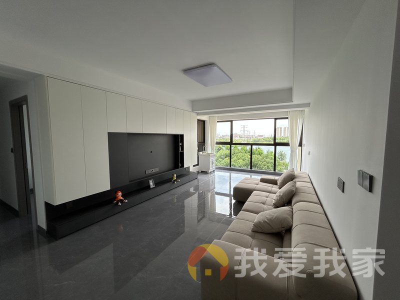 新力愉景湾 南北通透，采光好 装修好，环镜优美 周边匹套完善，，出行方便