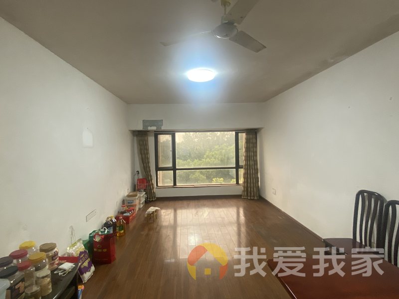 外滩铭座 南北通透，采光好 装修好，环镜优美 周边匹套完善，，出行方便