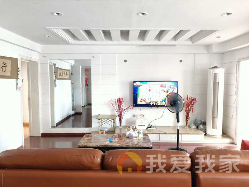 苑中园 南北通透，采光好 装修好，环镜优美 视野好，诚心出售