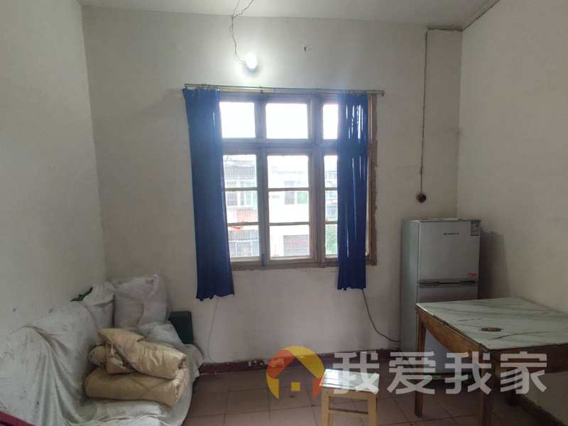 青山湖小区 南北通透，采光好 近地铁 视野好，诚心出售