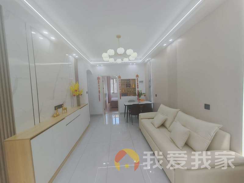 铁路五村 南北通透，采光好 装修好，环镜优美 近地铁 视野好，诚心出售