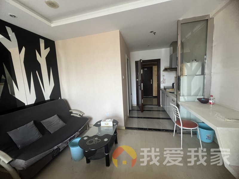 天御国际 南北通透，采光好 装修好，环镜优美 视野好，诚心出售
