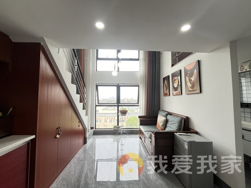 江铃卡卡 南北通透，采光好 装修好，环镜优美 周边匹套完善，，出行方便