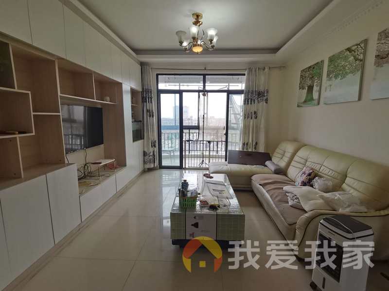 幸福时光一期 南北通透，采光好 装修好，环镜优美 视野好，诚心出售