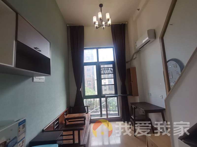 万科白鹭书院 上下两层朝南户型
