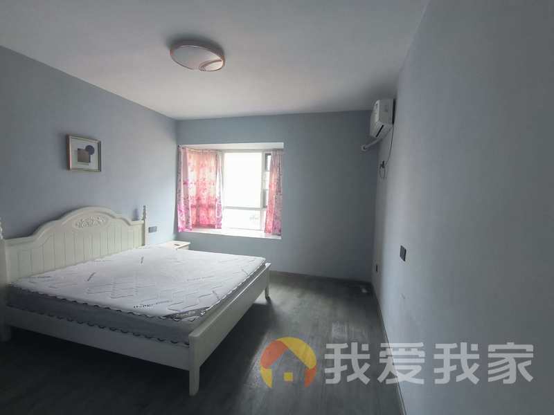 博泰生命树 南北通透，采光好 装修好，环镜优美 中间楼层