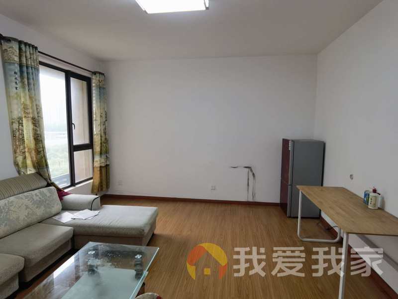南昌我爱我家绿地学府公馆（绿地锦尚院） 南北通透，采光好 装修好，环镜优美 近地铁 周边匹套完善，，出行方便