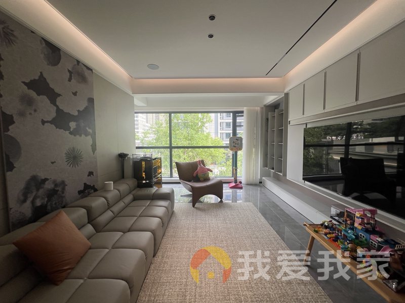 南昌我爱我家中海左岸国际 南北通透，采光好 装修好，环镜优美 视野好，诚心出售
