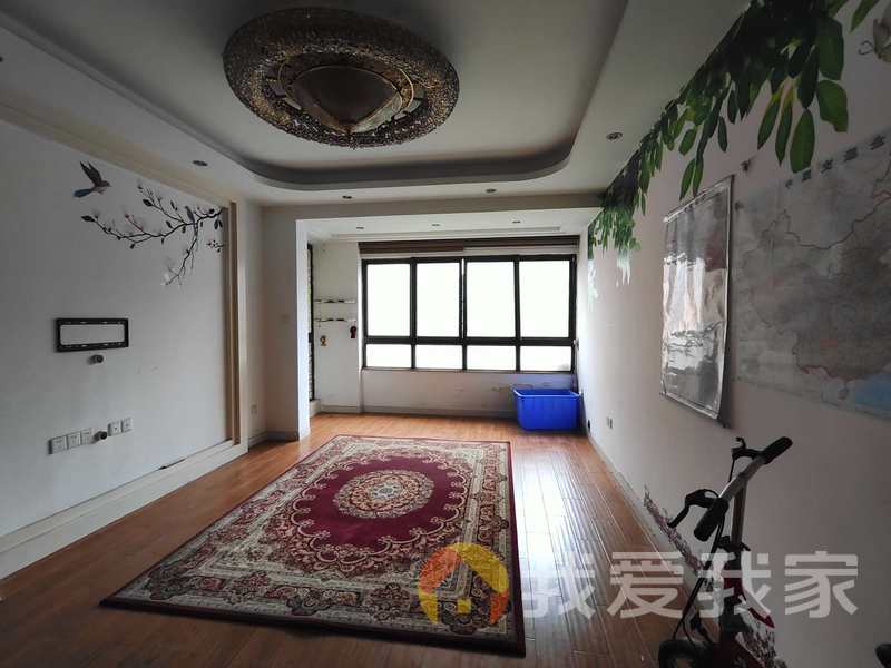 南昌我爱我家阳光通透两房，送车位，送两个储物间