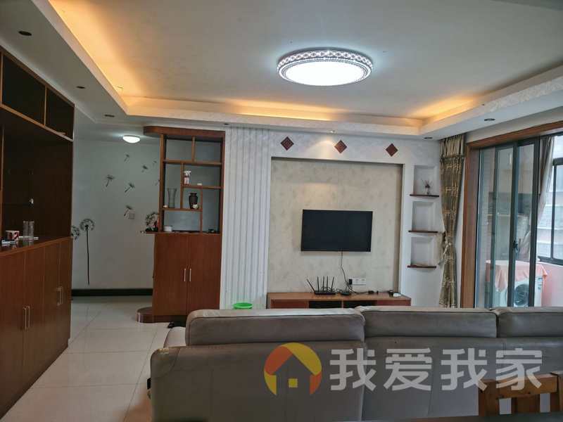 中大紫都二期 南北通透，采光好 装修好，环镜优美 近地铁 中间楼层