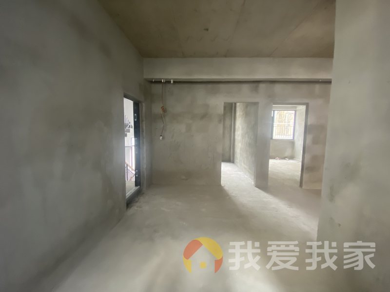 三经路 南北通透，采光好 装修好，环镜优美 视野好，诚心出售