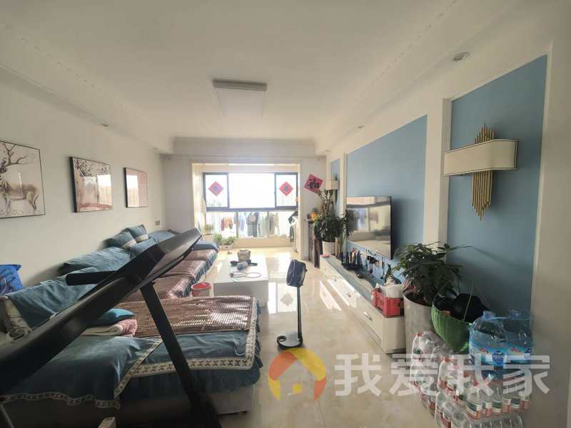 保利香槟国际 南北通透，采光好 装修好，环镜优美 近地铁 视野好，诚心出售