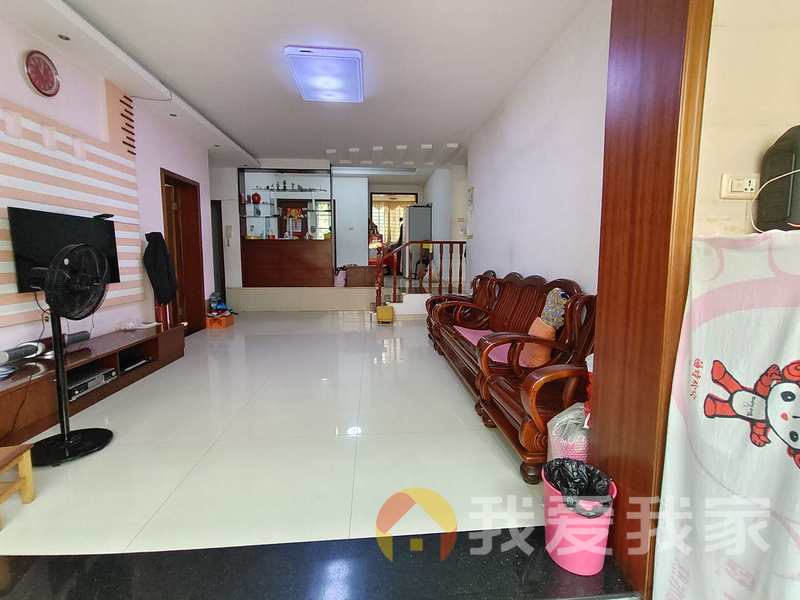 玉河明珠住宅 南北通透，采光好 装修好，环镜优美 视野好，诚心出售