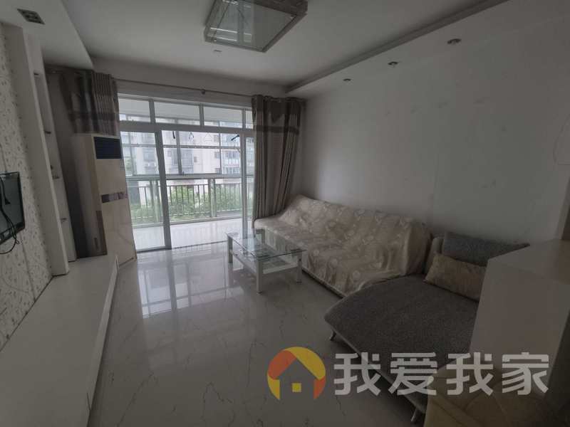 台湾花园 南北通透，采光好 装修好，环镜优美 中间楼层