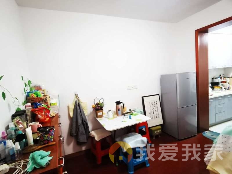 渊明北路 南北通透，采光好 装修好，环镜优美 近地铁 视野好，诚心出租