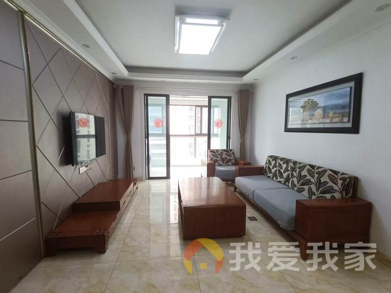 保利香槟国际 南北通透，采光好 装修好，环镜优美 近地铁 视野好，诚心出租