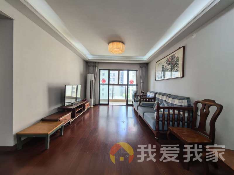 万科海上传奇 南北通透，采光好 装修好，环镜优美 视野好，诚心出租