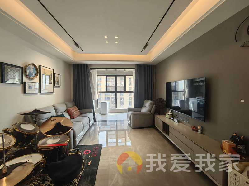 新力雅园（洲悦小区） 南北通透，采光好 装修好，环镜优美 中间楼层