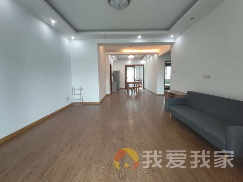 龙盛黄金港建设佳园 南北通透，采光好 视野好，诚心出售
