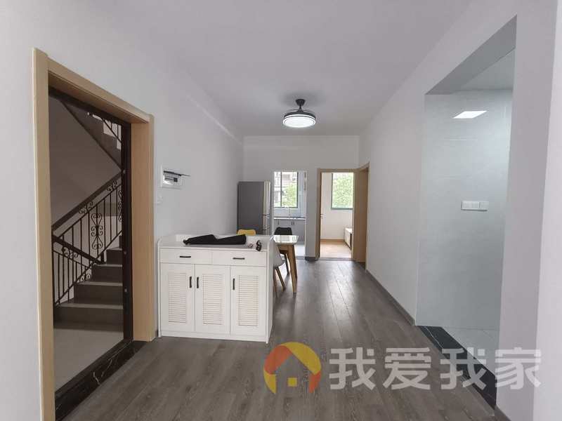 九洲依云郡 南北通透，采光好 装修好，环镜优美 视野好，诚心出售