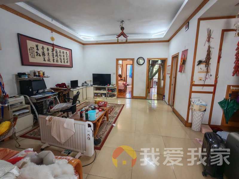 省政府大院 南北通透，采光好 近地铁 视野好，诚心出租