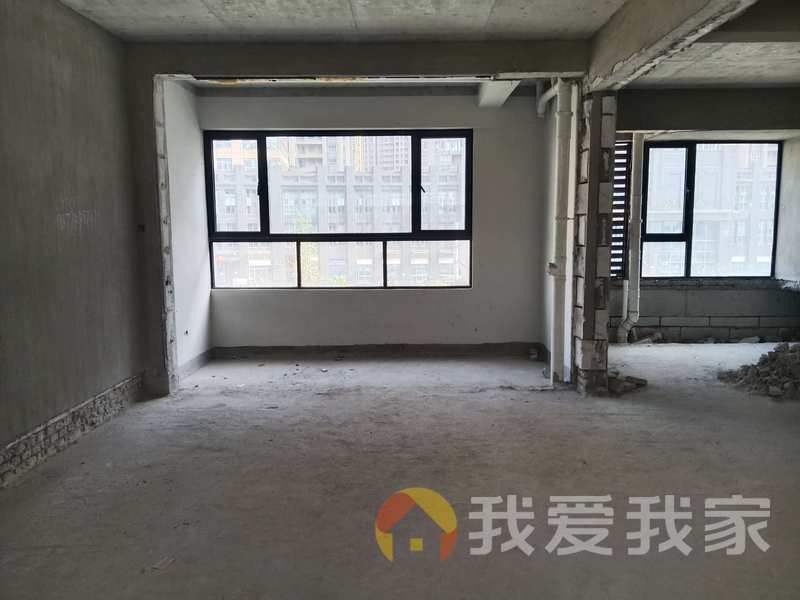 锦天天悦华府 南北通透，采光好 视野好，诚心出售