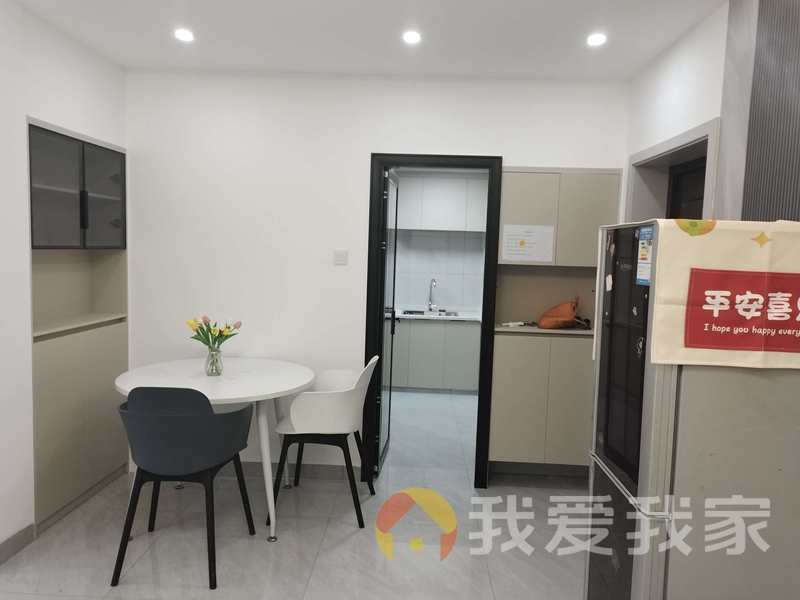 福祥家园 南北通透，采光好 装修好，环镜优美 中间楼层