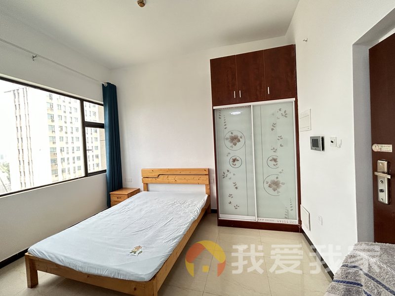 南昌我爱我家城泰凡尔赛宫（君汇半岛） 装修好，环镜优美 近地铁 视野好，诚心出售
