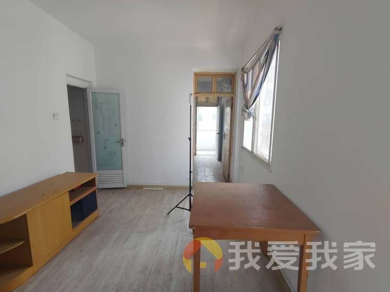 工贸一村（桃园小区） 南北通透，采光好 装修好，环镜优美 视野好，诚心出售